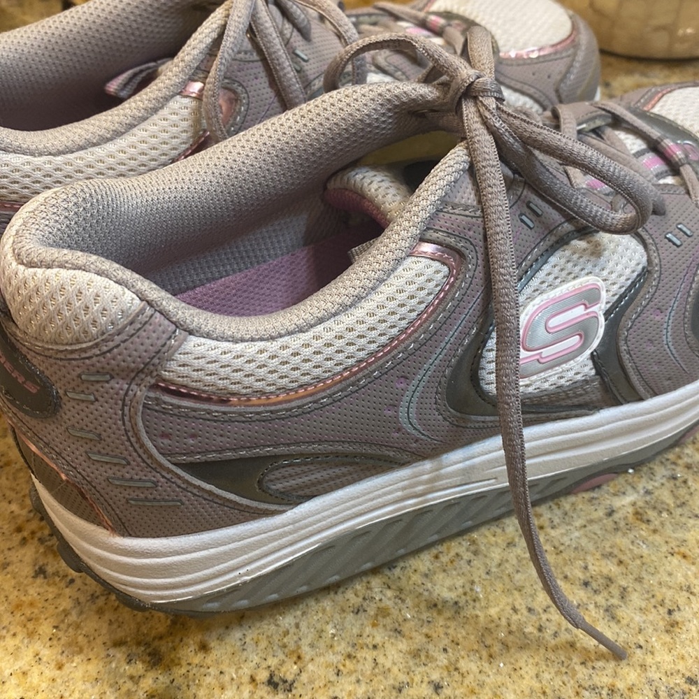 Skechers shape-ups women shoes size 9